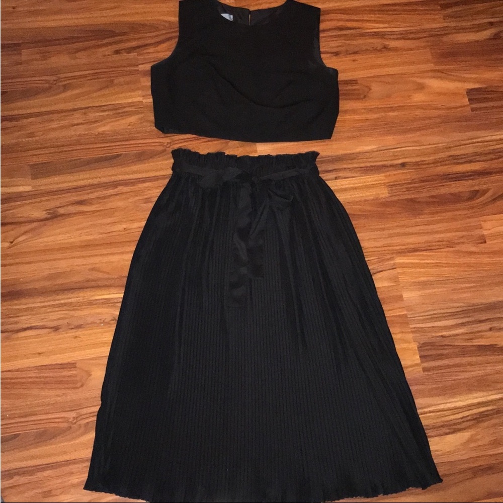 Crop Top plus Skirt